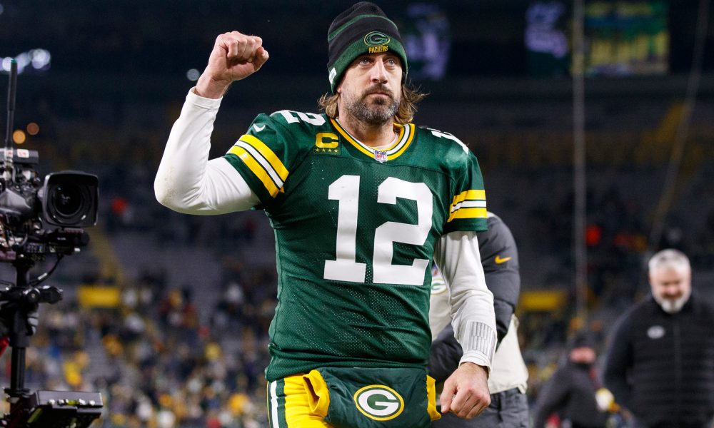 Fans hoppas att Aaron Rodgers kan stanna för att vila och återhämta sig från skadan